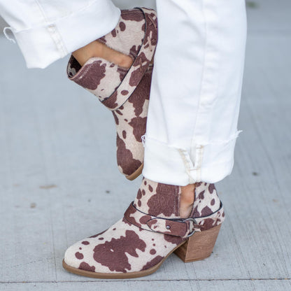 Dixie Ann Ankles Boots - Cream-Black